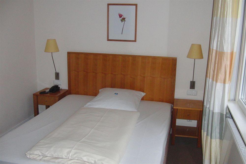 Hotel Park Am Lindenplatz 3*